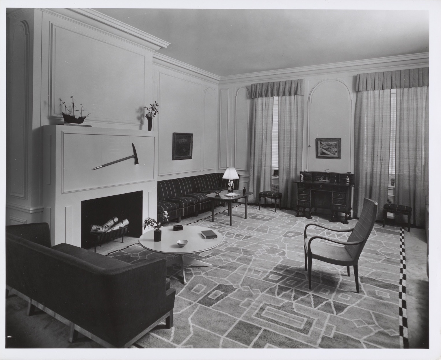 Room in an apartment with a chimney